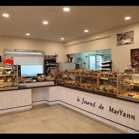 Ferienhaus Maison De Plain-pied Au Calme Avec Piscine *