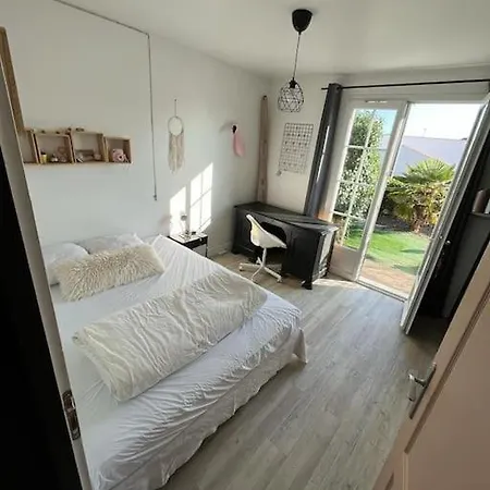 Ferienhaus Maison De Plain-pied Au Calme Avec Piscine *