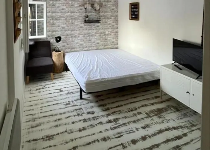 Hébergement de vacances Maison De Plain-pied Au Calme Avec Piscine